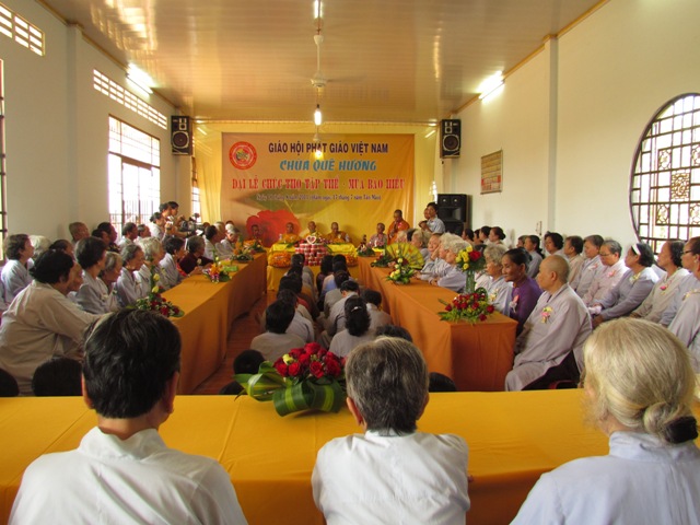 Đồng Tháp: Thiêng liêng và ý nghĩa lễ chúc thọ tập thể  tại chùa Quê Hương