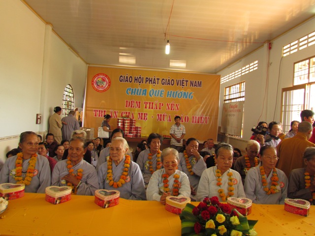 Đồng Tháp: Thiêng liêng và ý nghĩa lễ chúc thọ tập thể  tại chùa Quê Hương