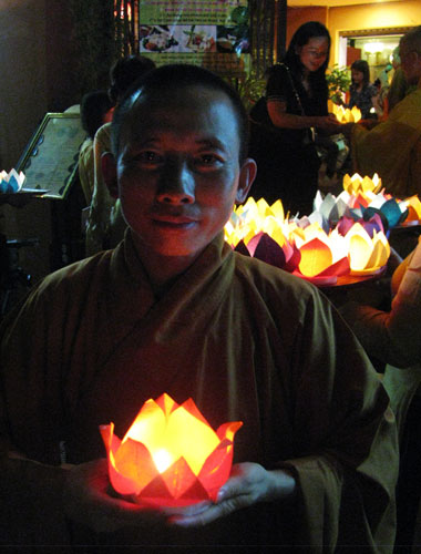 Khai trí, mở tâm mùa Phật đản