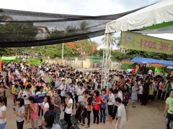 Vui Nhộn Các Trò Chơi Dân Gian Tại Khóa Tu Mùa Hè Bình Định