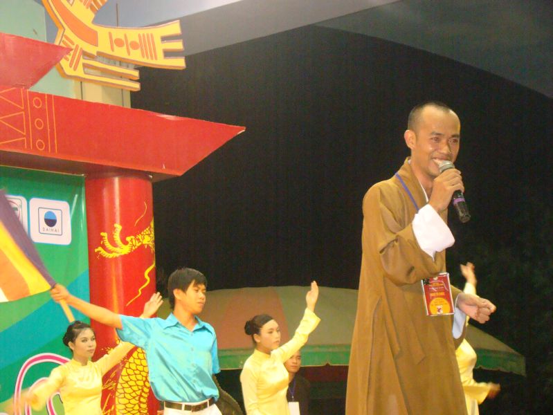 Hội trại Tuổi trẻ &amp; Cuộc sống lần IV: sôi nổi đêm tổng kết văn nghệ