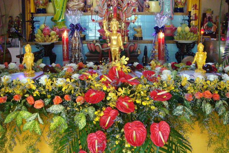 Bình Thuận: Lễ Tắm Phật được cử hành nghiêm trang tại Chùa Long Sơn – Phan Thiết