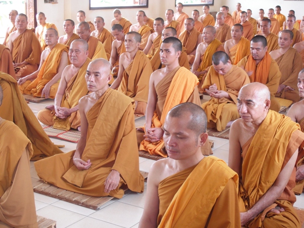 HT. Thích Minh Hồi- Giáo Phẩm Giáo Hội Tăng Già Khất Sĩ Thế Giới viếng thăm Trường Hạ Tịnh xá Trung Tâm
