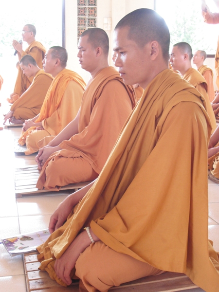 HT. Thích Minh Hồi- Giáo Phẩm Giáo Hội Tăng Già Khất Sĩ Thế Giới viếng thăm Trường Hạ Tịnh xá Trung Tâm
