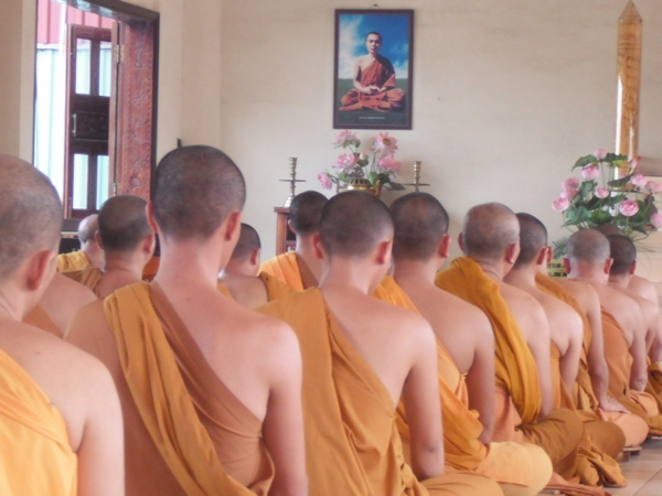 Chùm ảnh: Nét đẹp mùa an cư của Người Khất sĩ