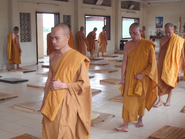 Chùm ảnh: Nét đẹp mùa an cư của Người Khất sĩ