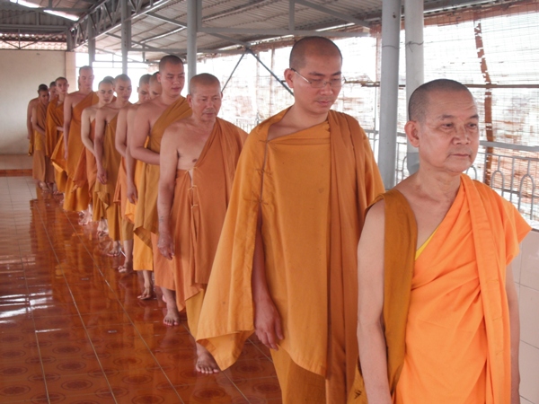 Chùm ảnh: Nét đẹp mùa an cư của Người Khất sĩ