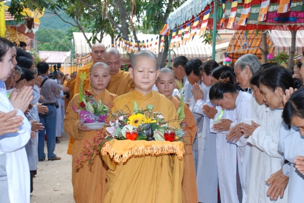 Bình Thuận: Bông hồng cài áo được long trọng tổ chức tại Tịnh xá Ngọc Thiền