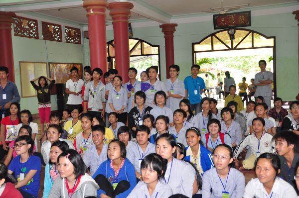 Tưng Bừng Đêm Cống Hiến Văn Nghệ Và Duyên Dáng Áo Lam Tại Khóa Tu Mùa Hè – Bình Định