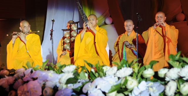 Chùm ảnh: Biểu diễn nghệ thuật chào mừng Đại lễ Vesak tại Thái Lan