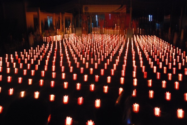 Khóa tu “Búp sen non”  với đêm nguyện cầu