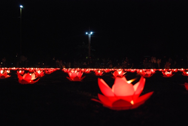 Khóa tu “Búp sen non”  với đêm nguyện cầu