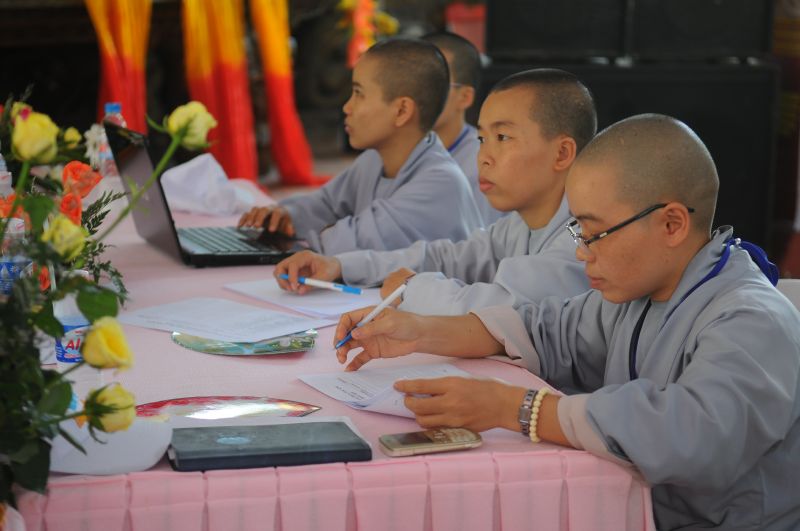 Chùm ảnh vòng loại văn nghệ Hội trại Tuổi trẻ &amp; Cuộc sống lần 4