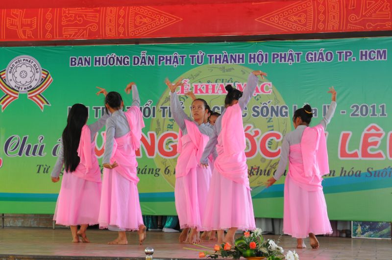 Chùm ảnh vòng loại văn nghệ Hội trại Tuổi trẻ &amp; Cuộc sống lần 4