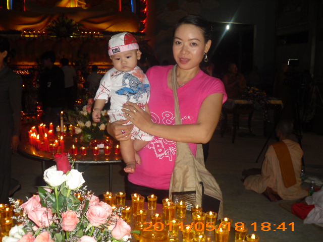 Chùm ảnh: Lễ hội cúng đèn rằm tháng 4 tại thiền viện Phước Sơn