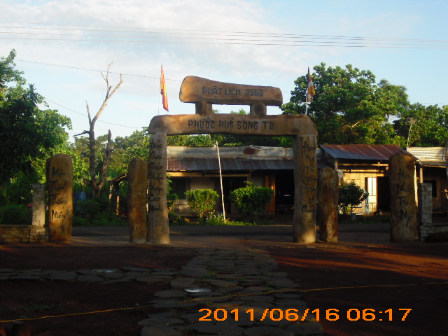 Phỏng vấn nhanh: ĐĐ. Thích Minh Hậu - trụ trì chùa Đức Hạnh - Ngôi chùa vừa được xác nhận kỷ lục Việt Nam