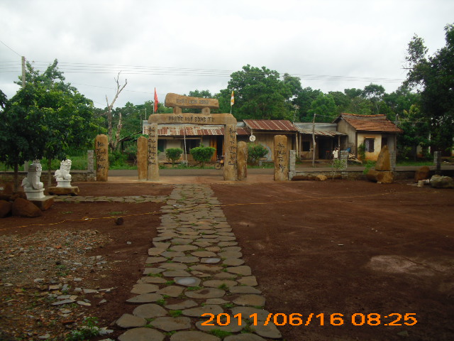 Phỏng vấn nhanh: ĐĐ. Thích Minh Hậu - trụ trì chùa Đức Hạnh - Ngôi chùa vừa được xác nhận kỷ lục Việt Nam