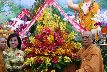 Tháng Tư - mùa Phật đản