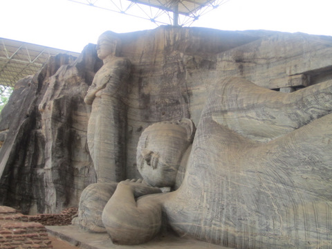 Chùm ảnh hùng vĩ Hang động và Tượng Phật đá ở Sri Lanka