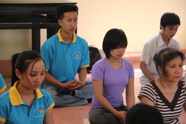 Bến Tre: Hơn 60 bạn trẻ thực tập thiền quán tại chùa Hội Phước