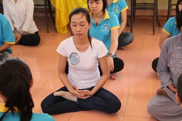 Bến Tre: Hơn 60 bạn trẻ thực tập thiền quán tại chùa Hội Phước