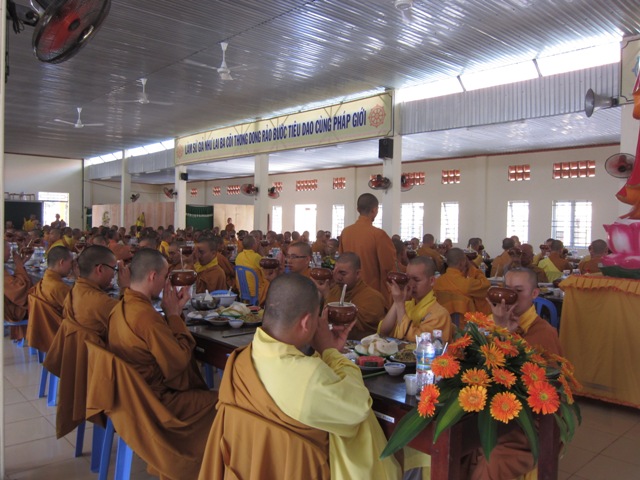 Đồng Nai: Cúng trường hạ trường Trung Cấp Phật Học Đồng Nai