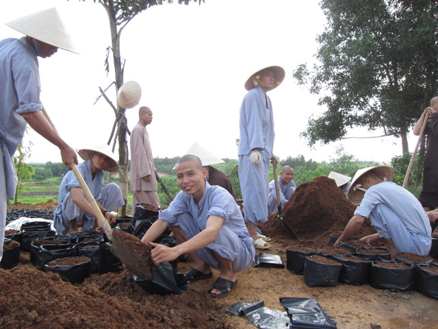 Đồng Nai: Cúng trường hạ trường Trung Cấp Phật Học Đồng Nai