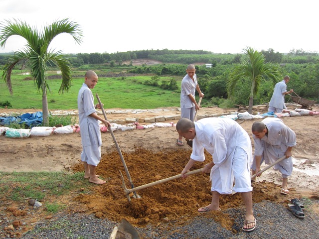 Đồng Nai: Cúng trường hạ trường Trung Cấp Phật Học Đồng Nai