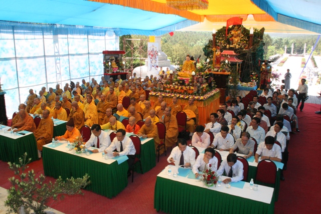 Huế: Trung ương Giáo hội tưởng niệm và cầu siêu anh linh liệt sĩ tại Thiền viện Hương Vân
