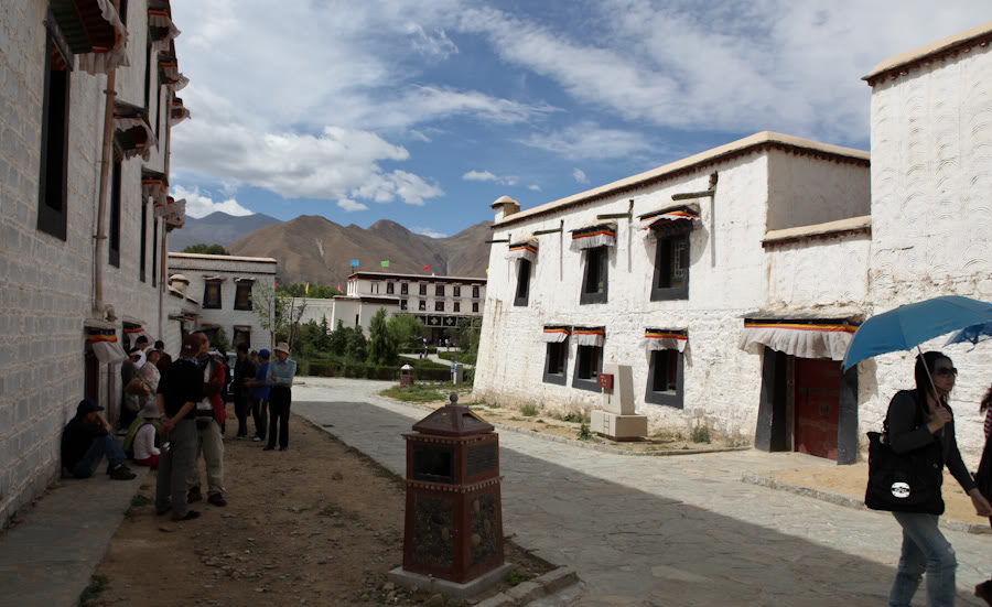 Thăm cung điện Potala - Tây Tạng