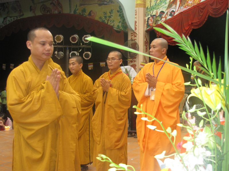 Lung linh ánh sáng huyền diệu, đêm nguyện cầu vô cùng
