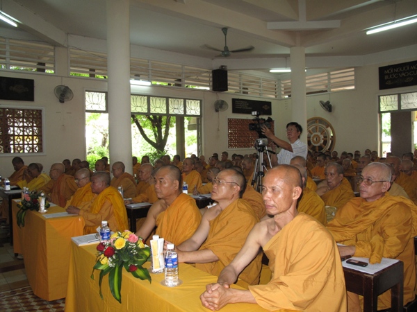 Chùm ảnh: Nét đẹp mùa an cư của Người Khất sĩ