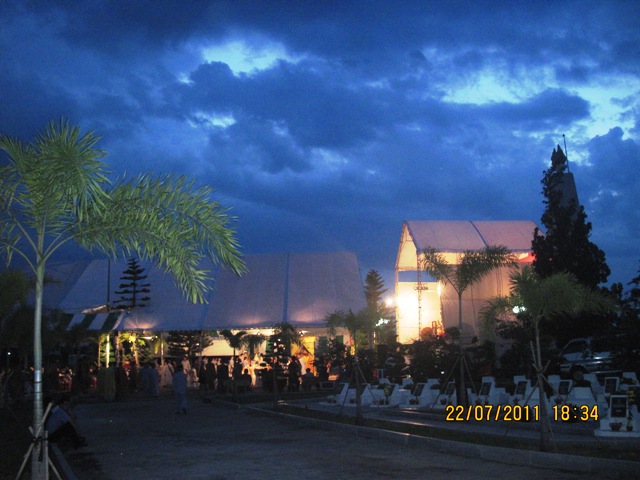 Ánh lung linh nến tỏa sáng nghĩa trang TP. Biên Hòa