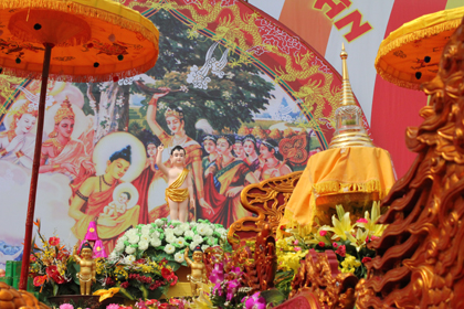 Tháng Tư - mùa Phật đản