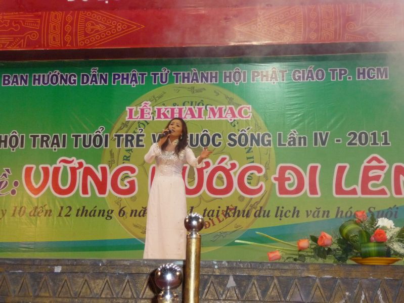 Hội trại Tuổi trẻ &amp; Cuộc sống lần IV: sôi nổi đêm tổng kết văn nghệ