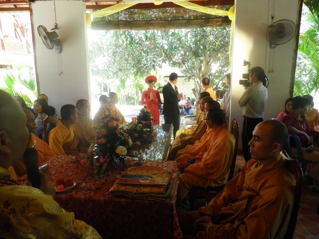 Nha Trang: Lễ cưới tại chùa Phước Trí