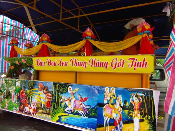 TP.HCM: Chư Tăng Tịnh xá Trung Tâm đã gắp rút thiết kế xe hoa chào mừng Đại lễ