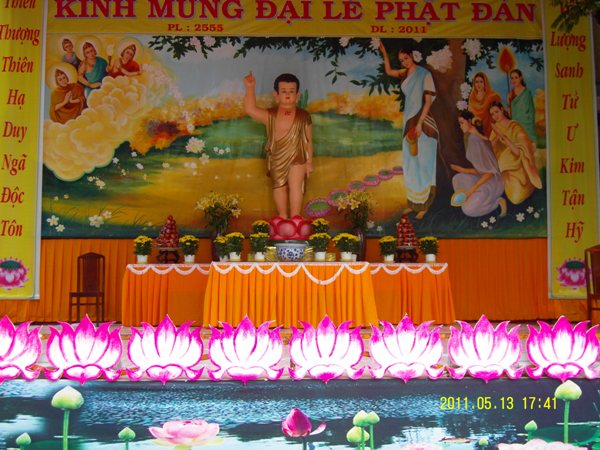 TP.HCM: Chư Tăng Tịnh xá Trung Tâm đã gắp rút thiết kế xe hoa chào mừng Đại lễ