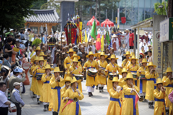 Bát Vạn Đại Tạng Kinh Cao Ly – chấn động thành phố Seoul