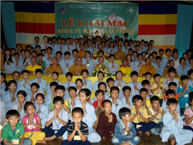 ĐăkNông: Khóa tu mùa hè 2011 long trọng khai mạc tại chùa Pháp Viên