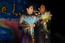 Mẹ và quê hương