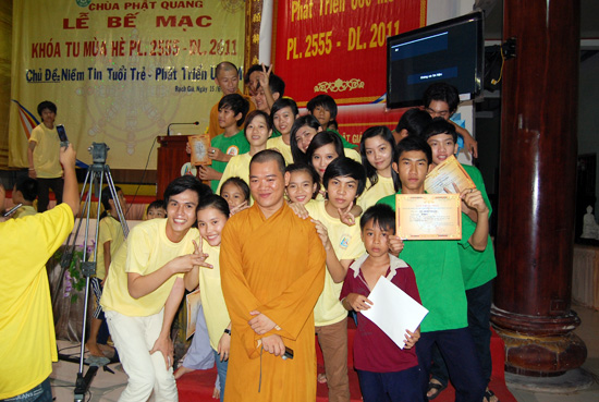 Khóa tu mùa hè năm 2011 tại chùa Phật Quang đã thành công tốt đẹp
