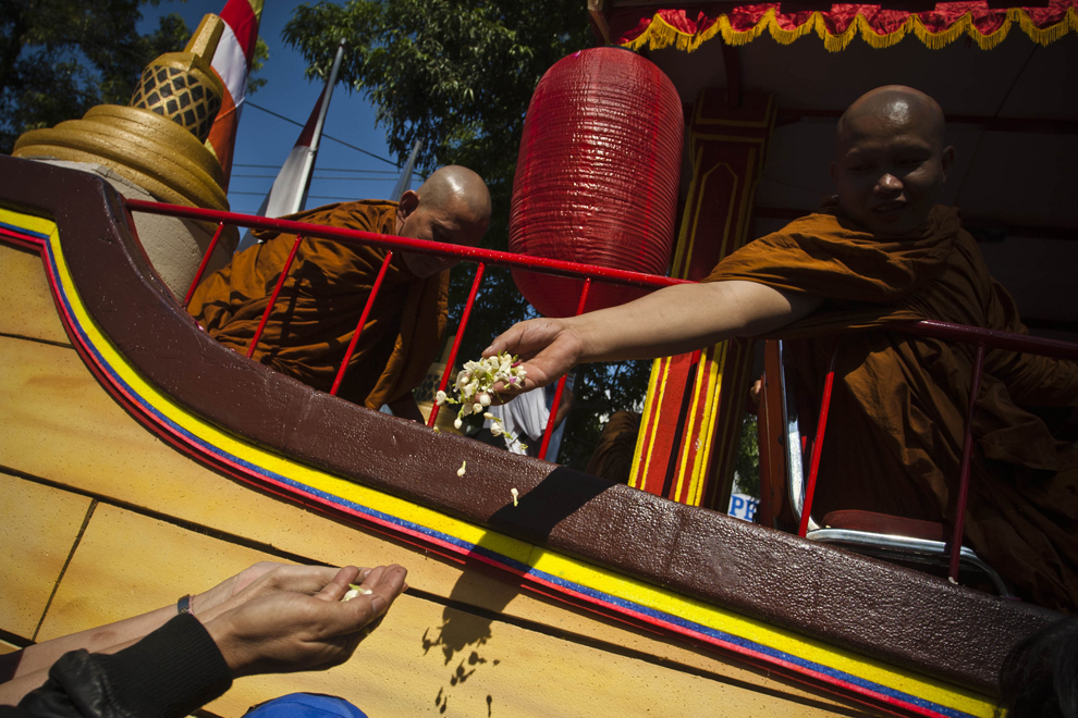 Chùm ảnh: Lễ Phật Đản 2011 tại các nước châu Á