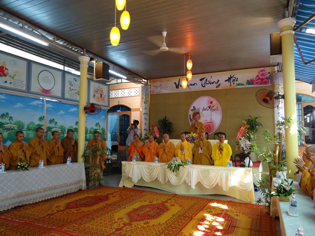 Thành phố Vũng Tàu: Chùa Vạn Phước đại lễ Vu Lan-Dâng y cúng dường