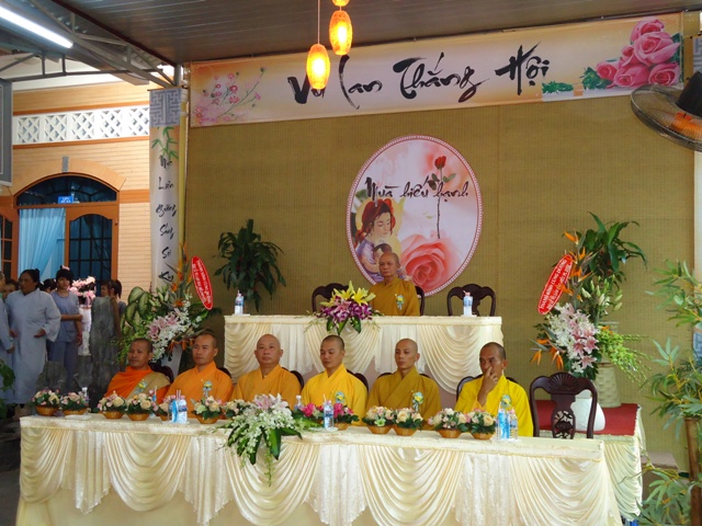 Thành phố Vũng Tàu: Chùa Vạn Phước đại lễ Vu Lan-Dâng y cúng dường