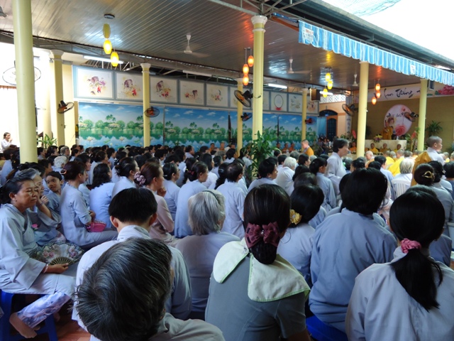Thành phố Vũng Tàu: Chùa Vạn Phước đại lễ Vu Lan-Dâng y cúng dường