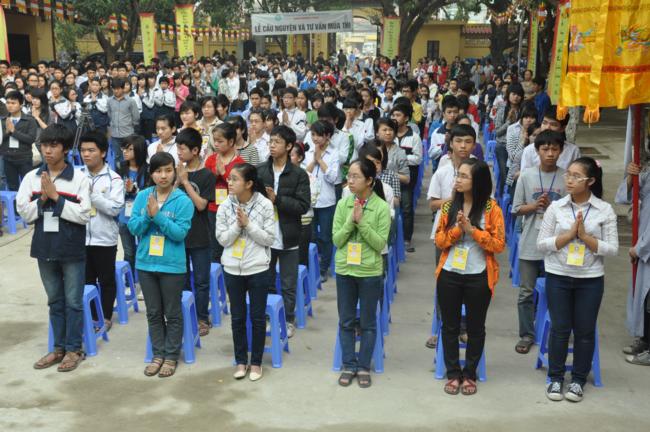 Học sinh Thủ đô được tư vấn thi ĐH tại... chùa