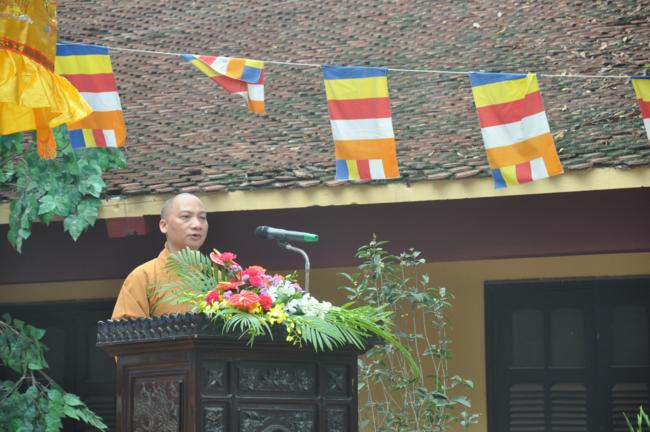 Học sinh Thủ đô được tư vấn thi ĐH tại... chùa