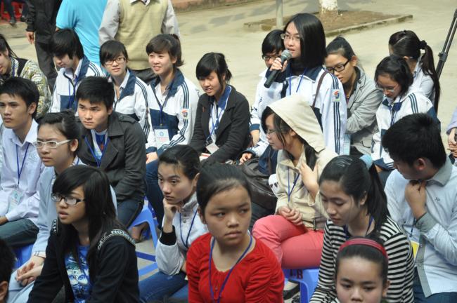 Học sinh Thủ đô được tư vấn thi ĐH tại... chùa