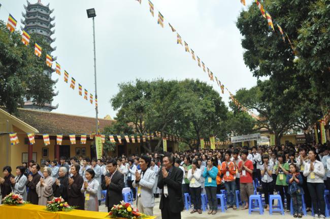 Học sinh Thủ đô được tư vấn thi ĐH tại... chùa